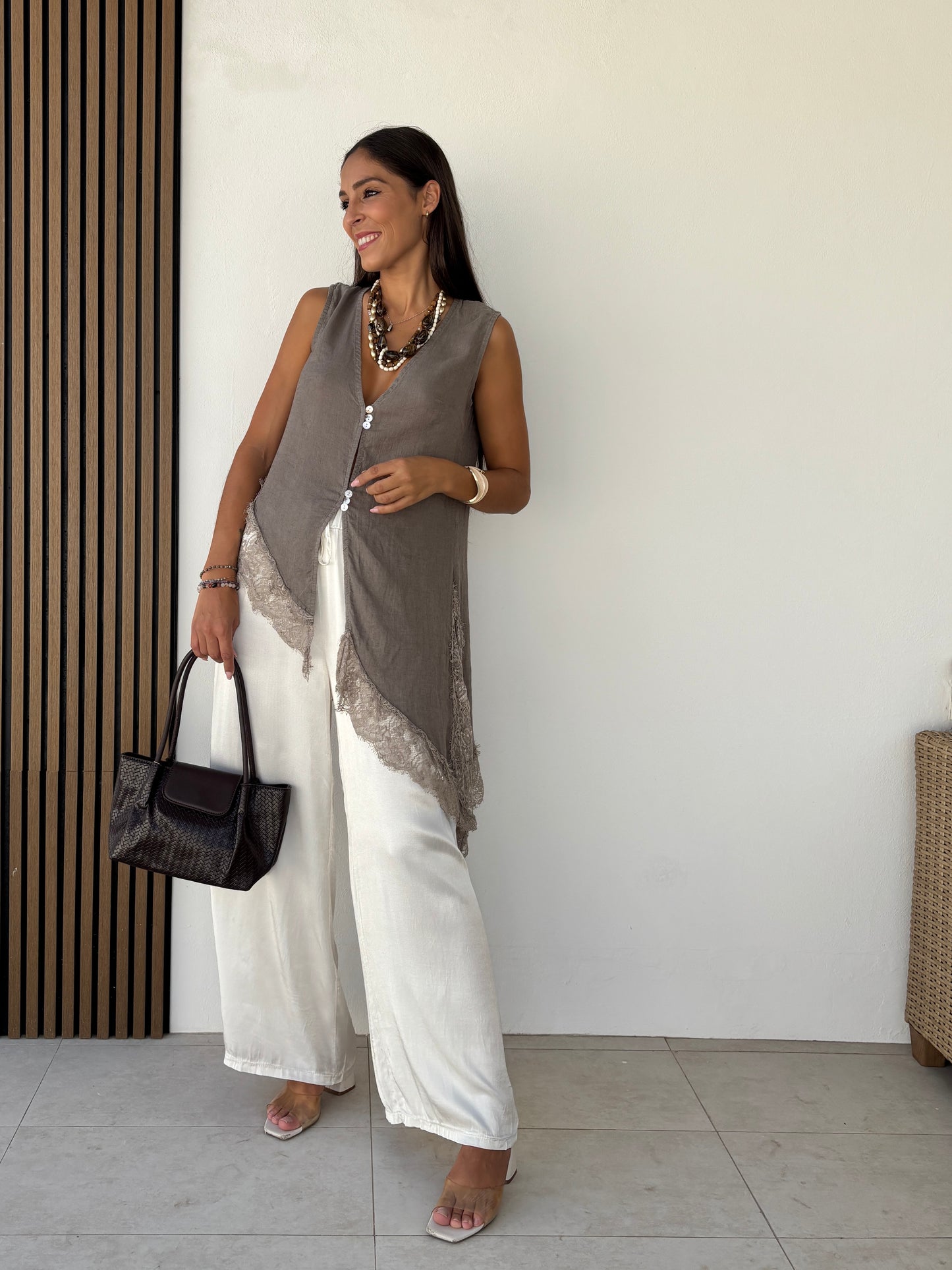 Pantalón satén beige