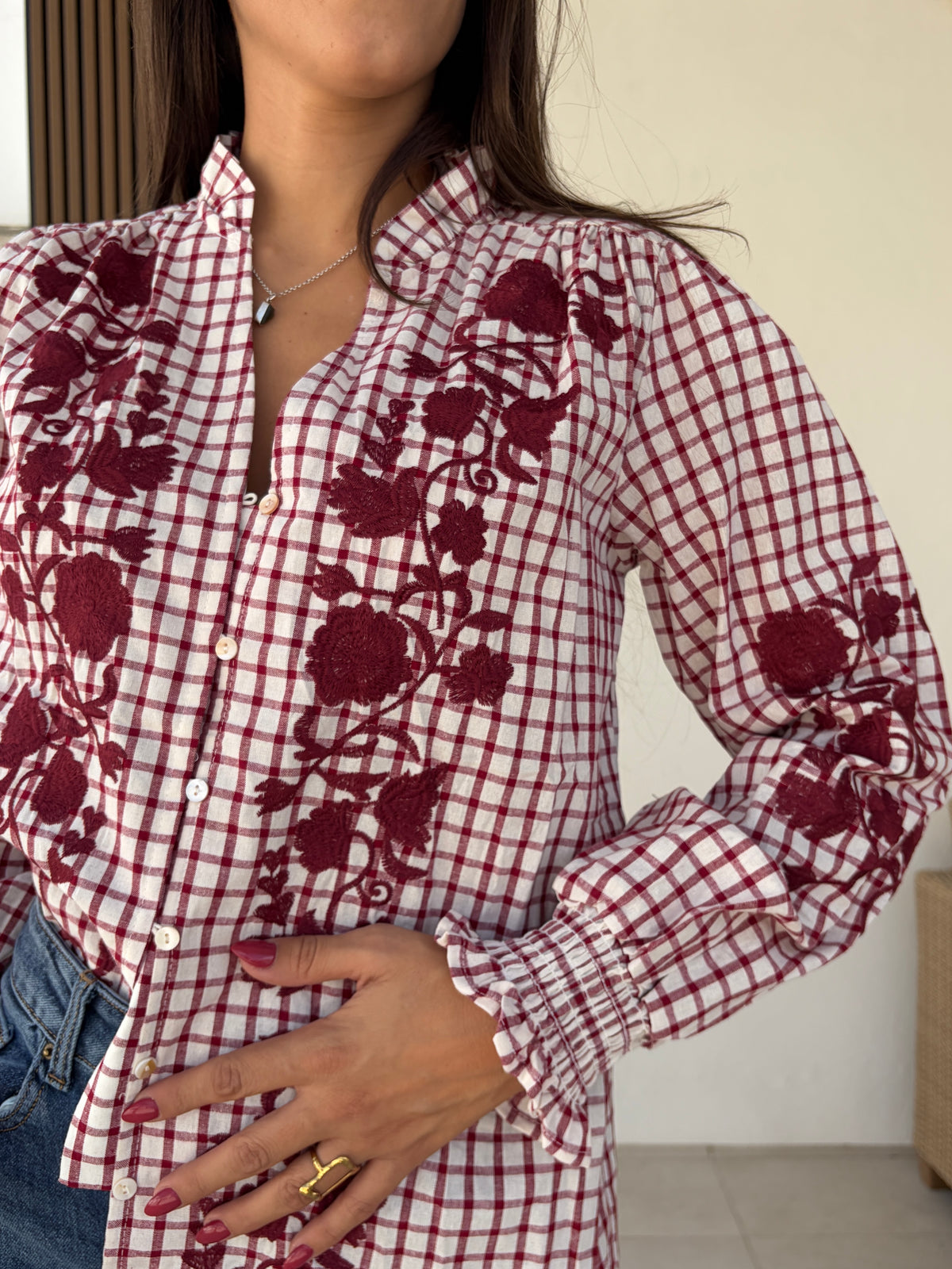 Camisa Bordada burdeos