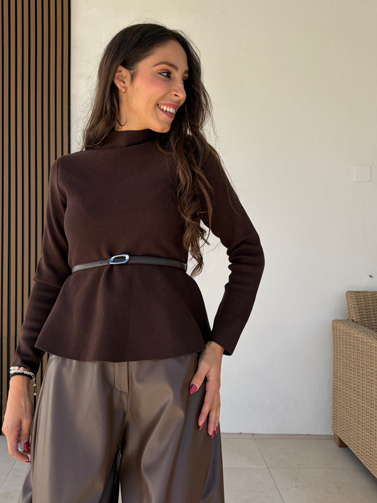 Blusa cinturon-punto marrón
