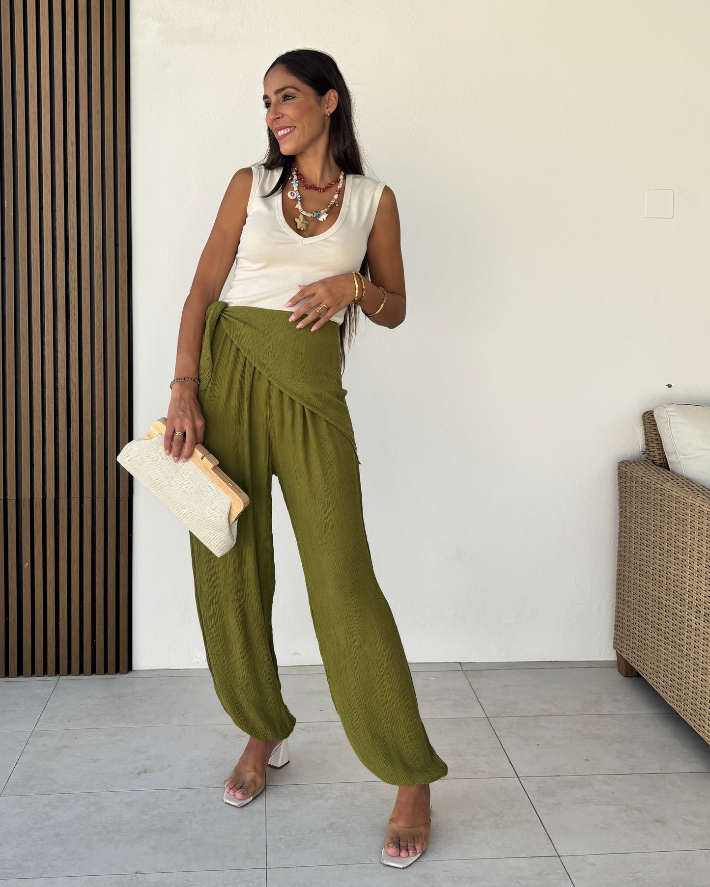 Pantalón bombacho anudado verde