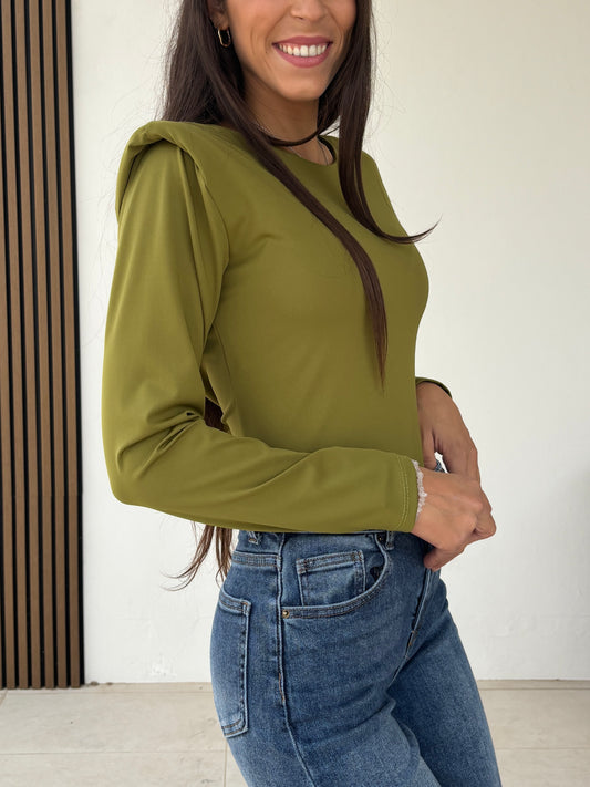 Blusa básica hombreras verde oliva