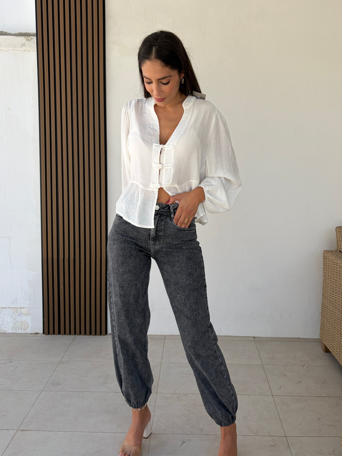 Pantalón bombacho gris