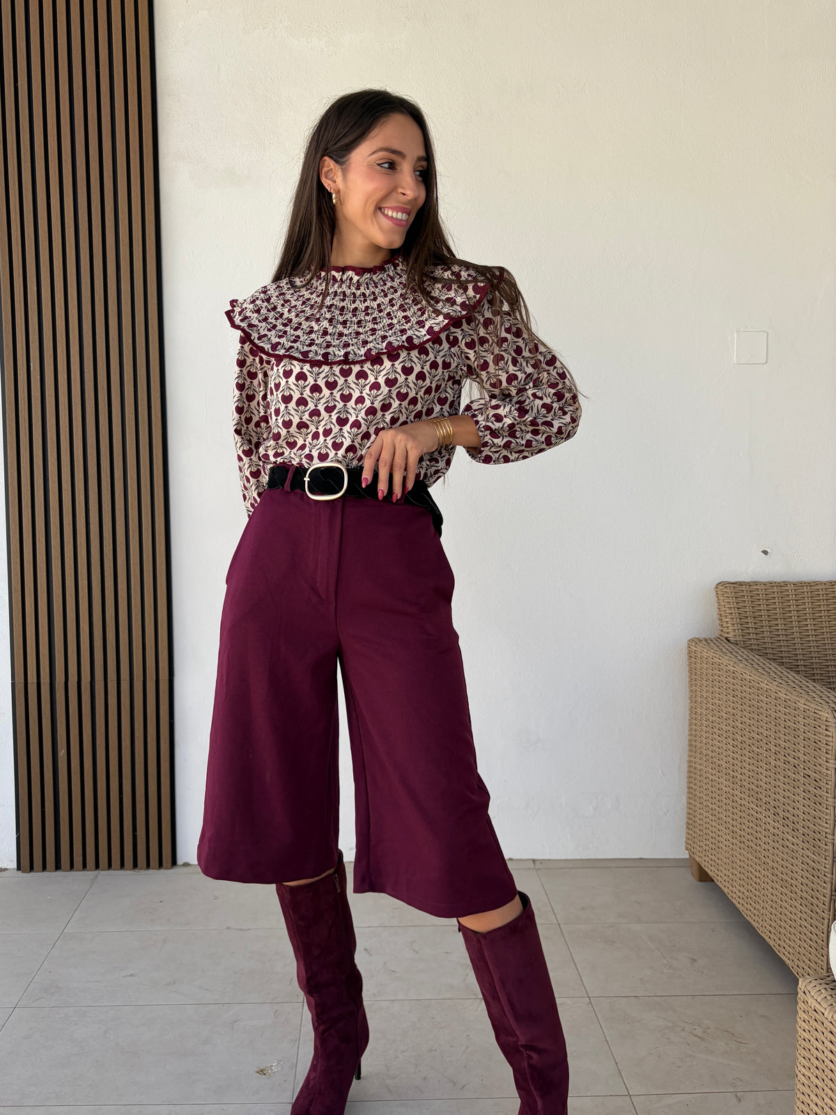 Bermudas burdeos Aitana