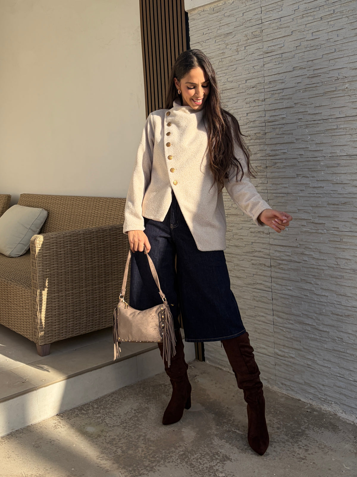 Chaqueta asimétrica-botones Sofía beige